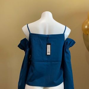 Romeo and Juliet cold shoulder top